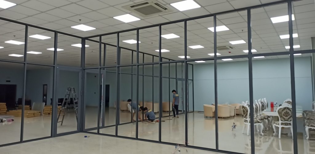 v&aacute;ch k&iacute;nh cường lực tại quảng ng&atilde;i